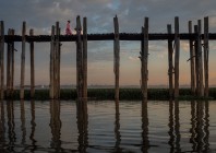 © Edo Potočnik - Ob zori na  jezeru Taunghtaman U-Bain Bridgeu, Burma 2018